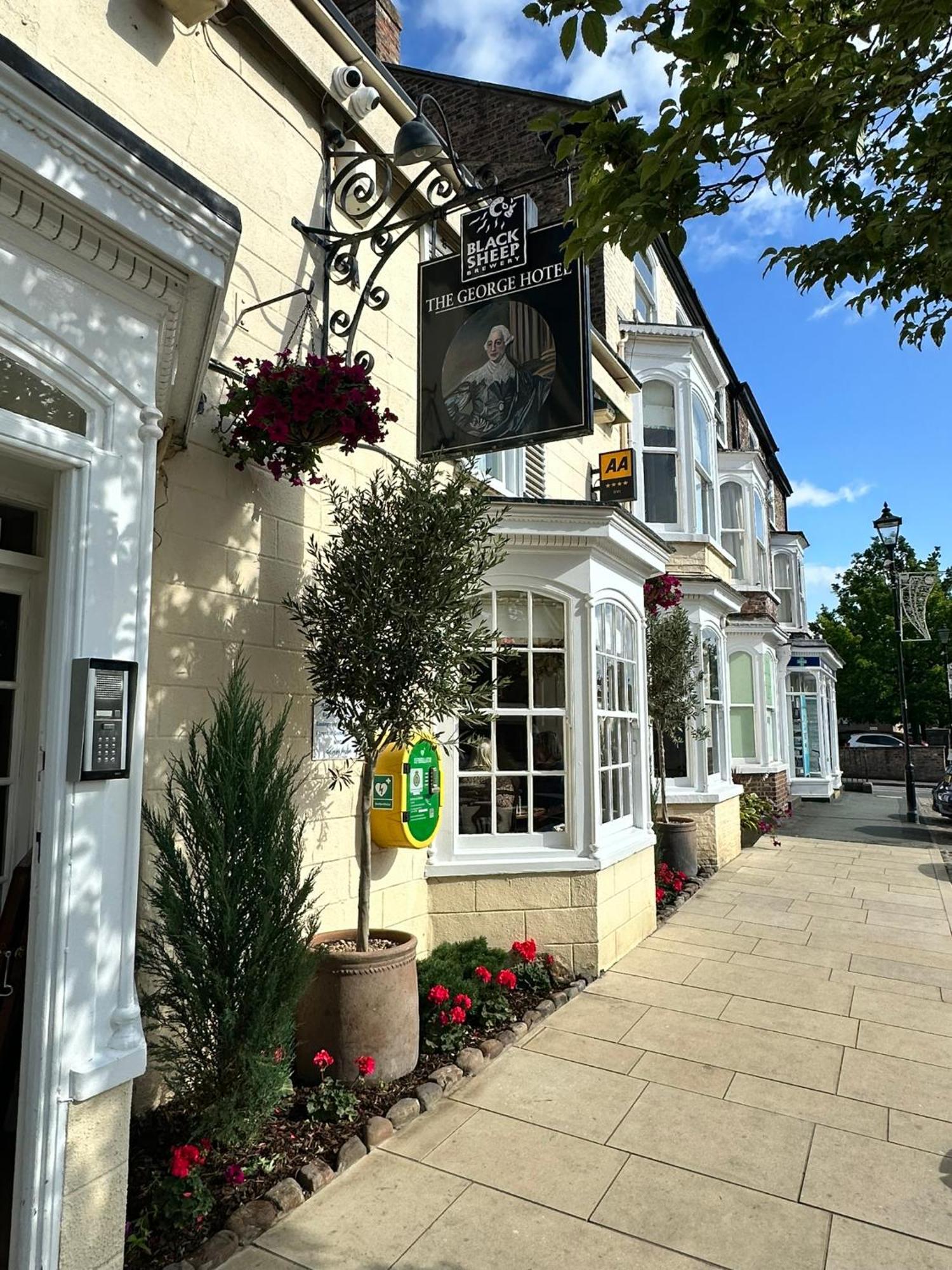 The George Hotel Easingwold Exterior photo